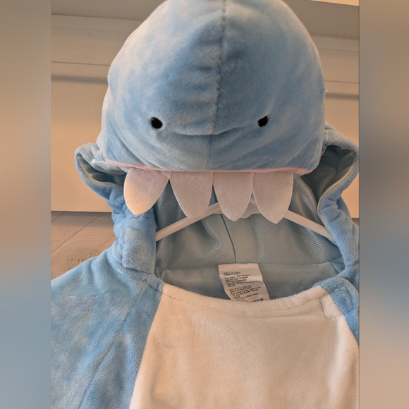 🦈 Hyde & EEK! Kid's Shark Costume; Size: 4T - 5T - Picture 2 of 10